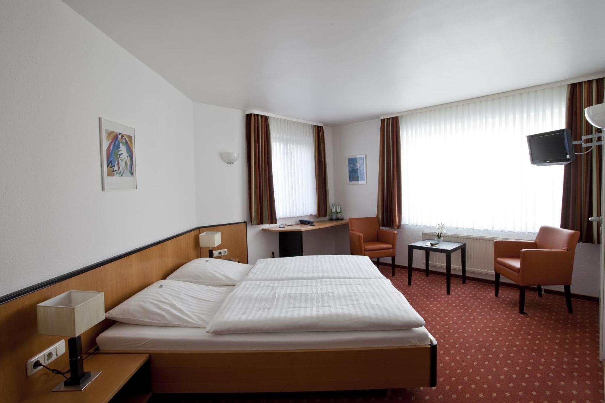 Hotel Am Braunen Hirsch Celle Exterior photo